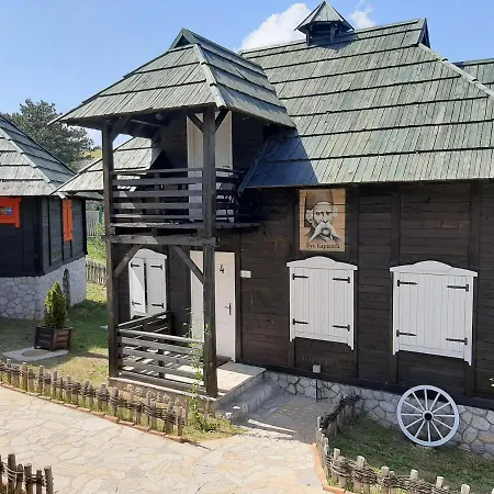 El Paso City, - Unique Wooden Cottages, Treehouse, Wild West Rooms, 1-6 People Златибор