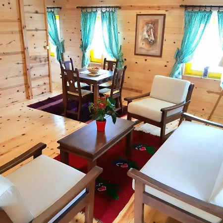 El Paso Zlatibor: Wild West Treehouse *