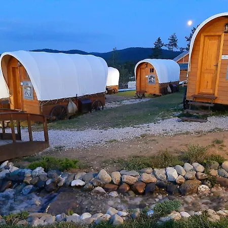 El Paso City, - Unique Wooden Cottages, Treehouse, Wild West Rooms, 1-6 People Златибор