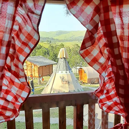El Paso Zlatibor: Wild West Treehouse *